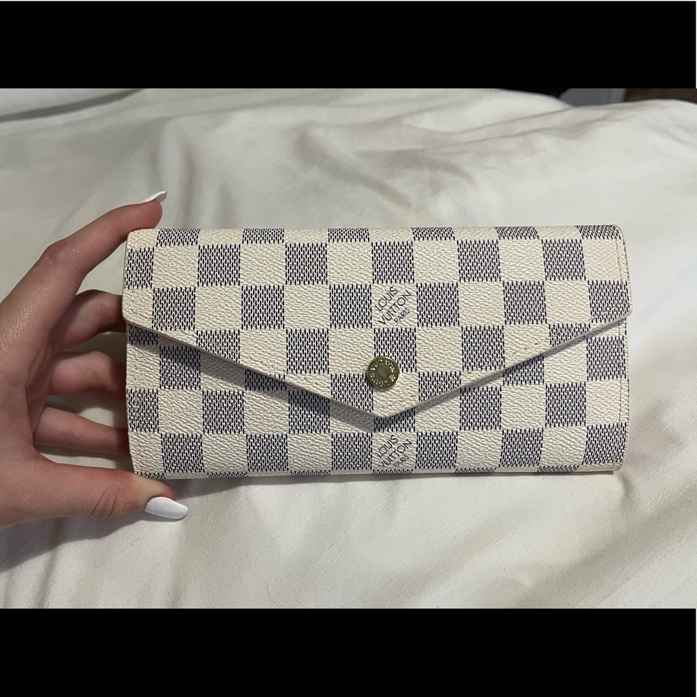 Louis Vuitton Sarah Wallet